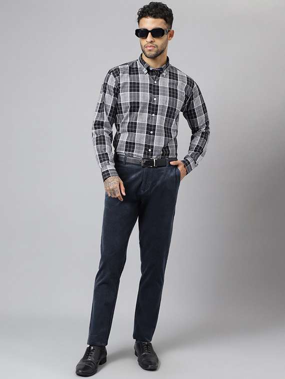 men solid mid rise flat front trouser - 22069292 -  Standard Image - 3