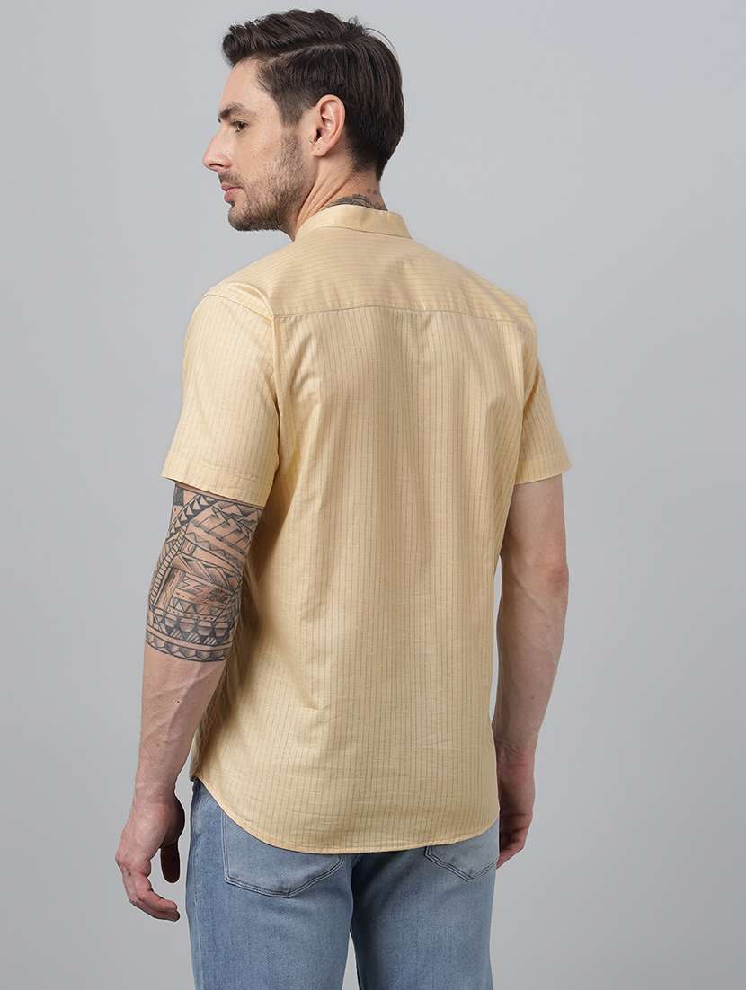 men mandarin neck short sleeve short kurta - 22069401 -  Standard Image - 3