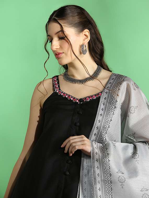 globus women black embroidered v-neck strappy sleeves front slit kurta with pant & floral printed dupatta set - 22069709 -  Standard Image - 3