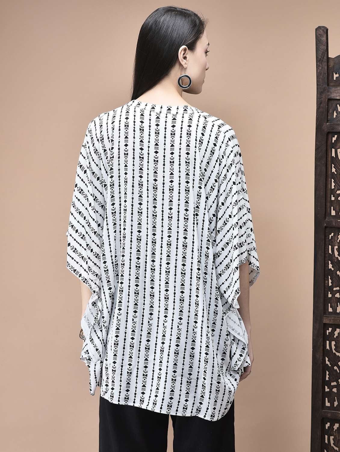 women printed mandarin neck kimono sleeve tunic - 22070689 - Standard Image - 3