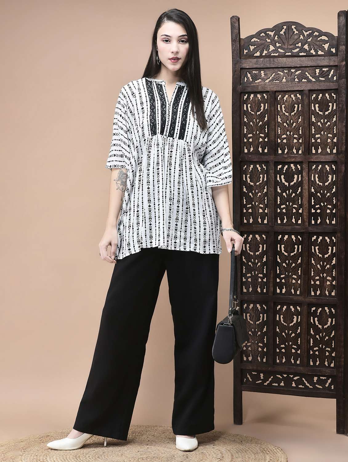 women printed mandarin neck kimono sleeve tunic - 22070689 - Standard Image - 5