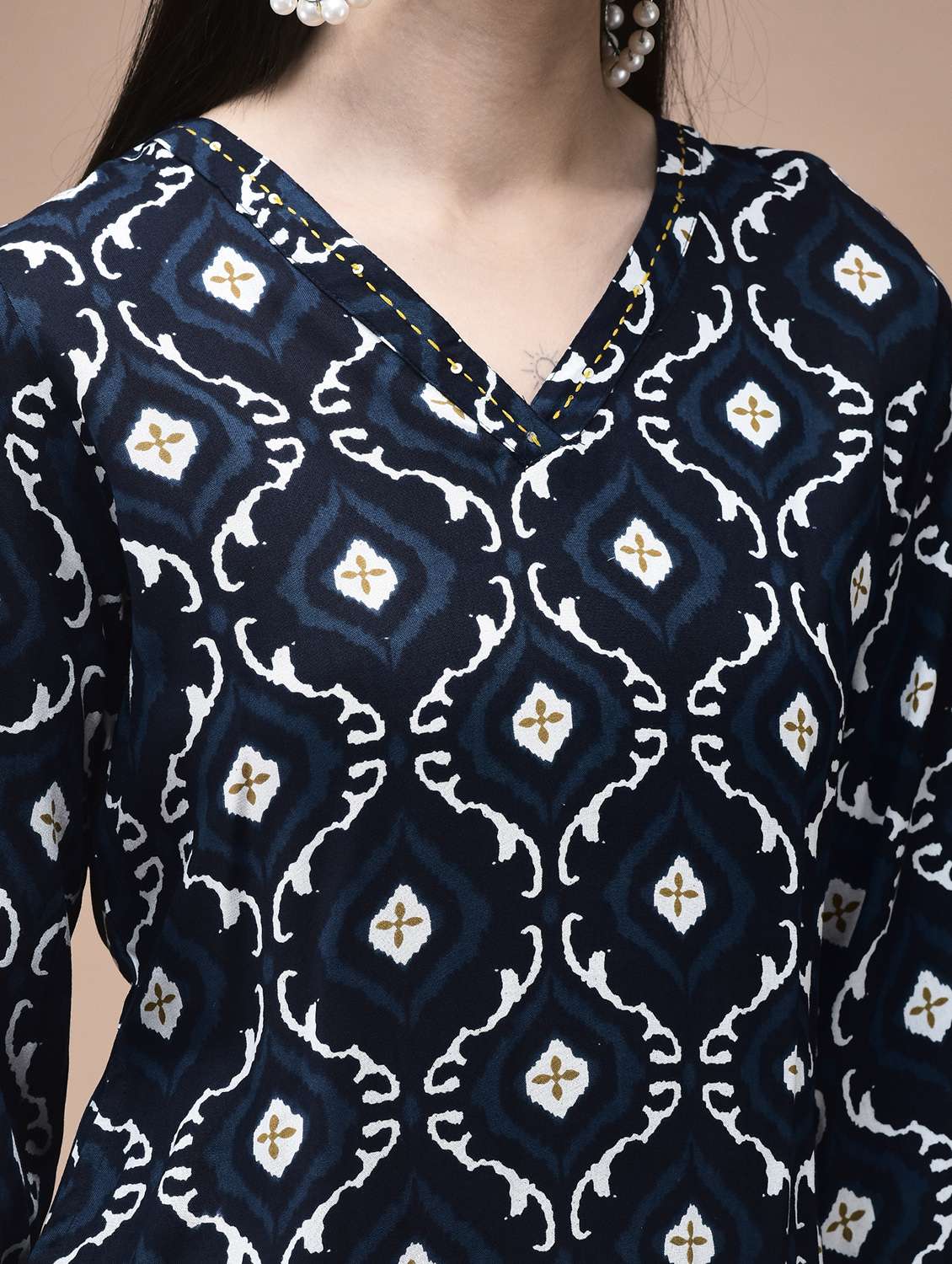 women printed three quarter sleeve straight kurta - 22070840 - Standard Image - 5