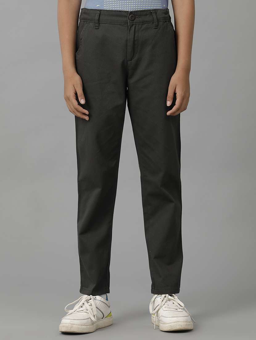 boys solid mid rise slim fit chinos 