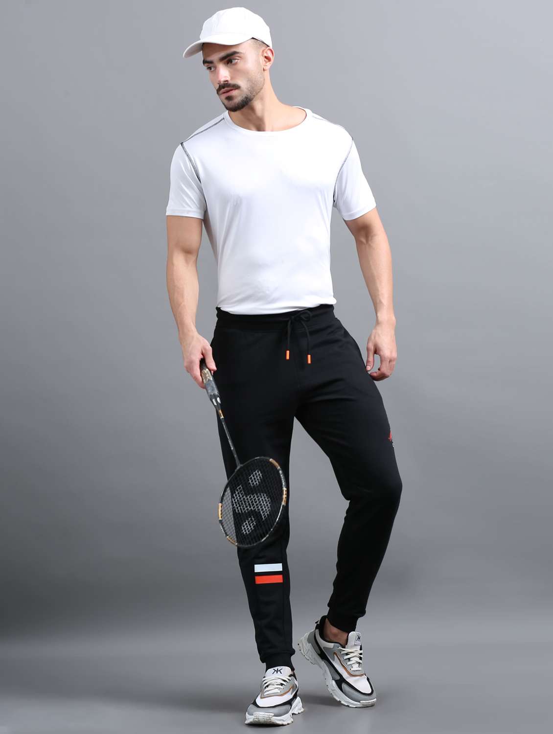 men placement print mid rise regular fit jogger - 22070962 -  Standard Image - 3