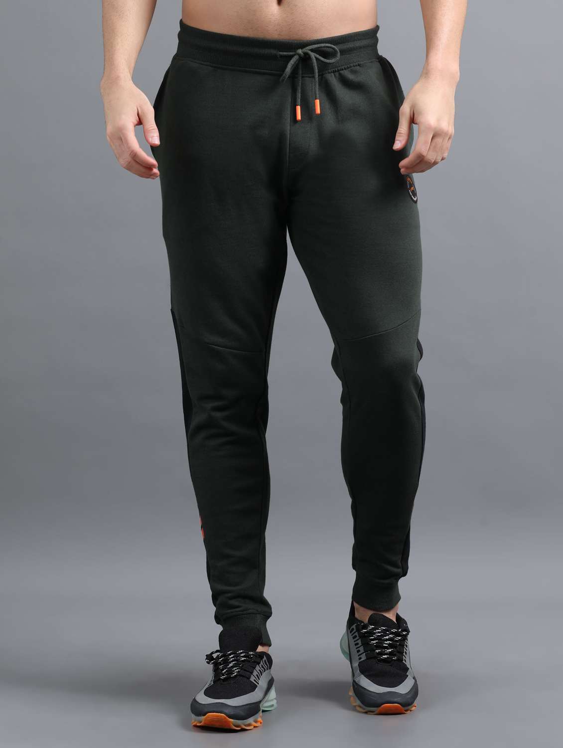 men placement print mid rise regular fit jogger