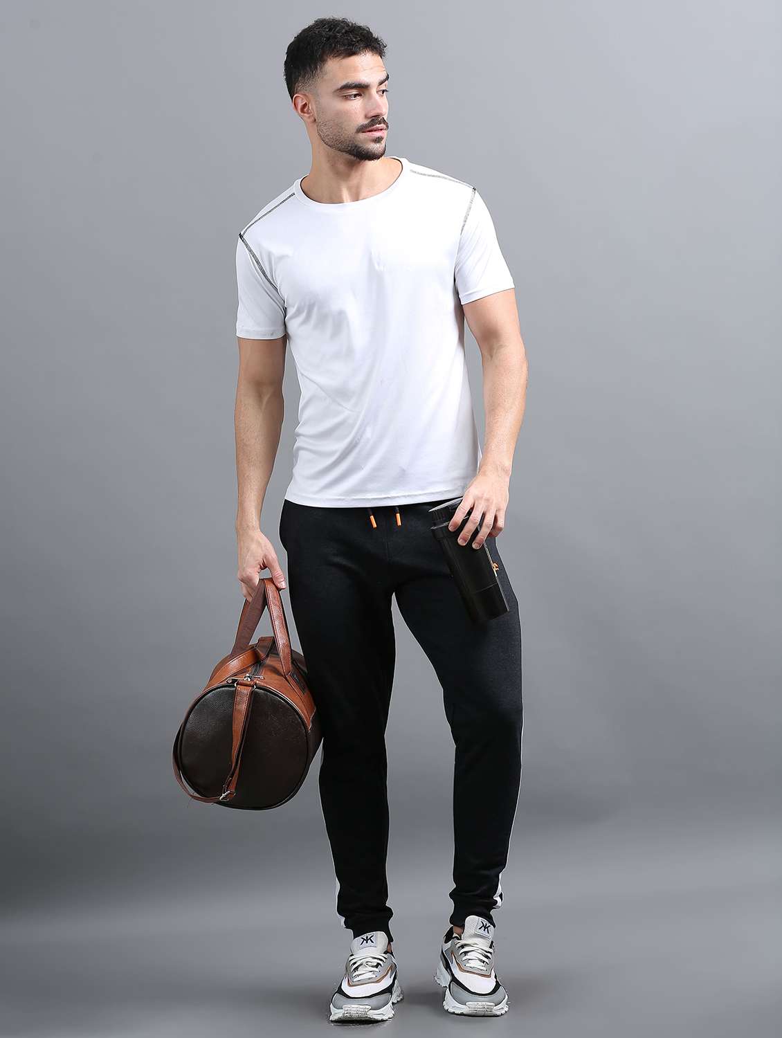 men placement print mid rise regular fit jogger - 22070967 -  Standard Image - 3