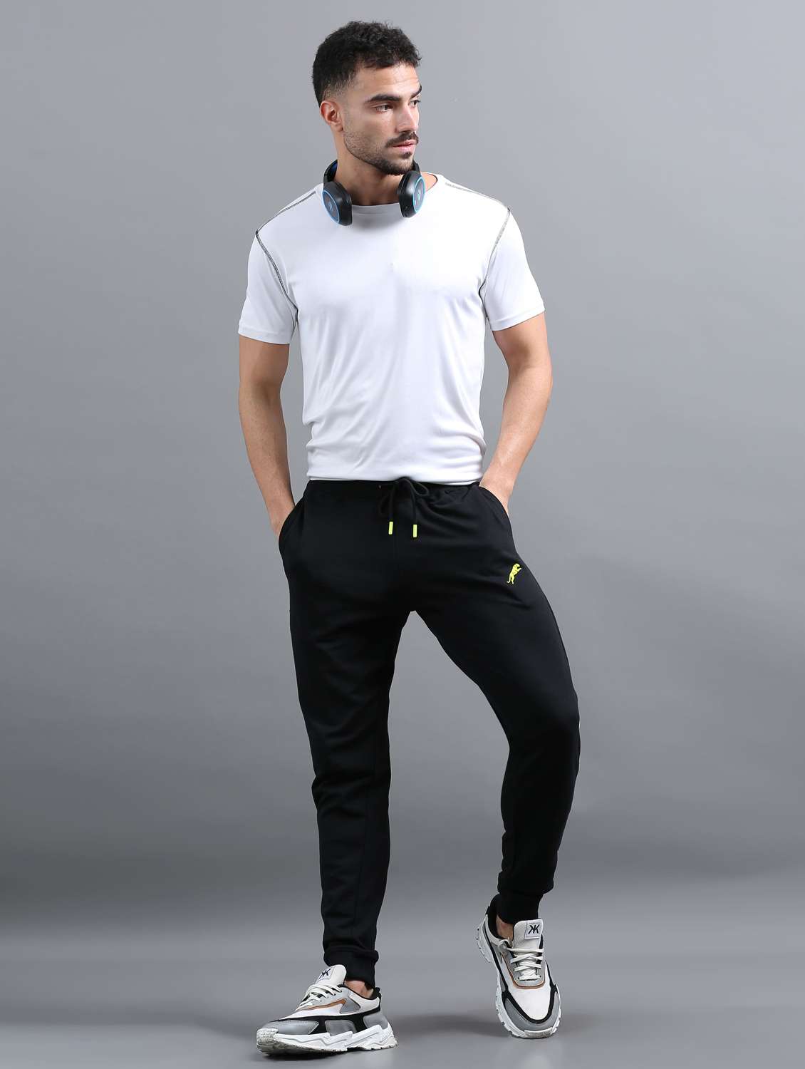 men placement print mid rise regular fit jogger - 22070968 -  Standard Image - 3