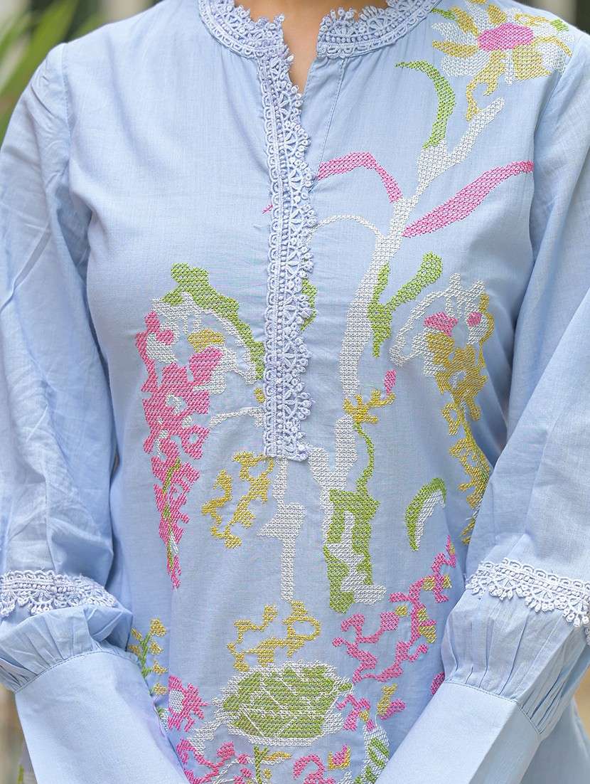 women embroidered long sleeve kurta pant set - 22071174 - Standard Image - 3