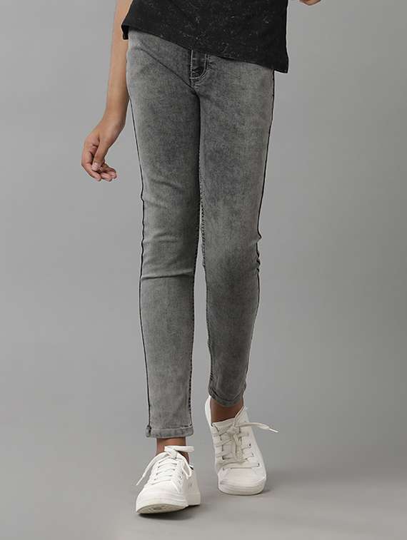 girls solid mid rise slim fit jean