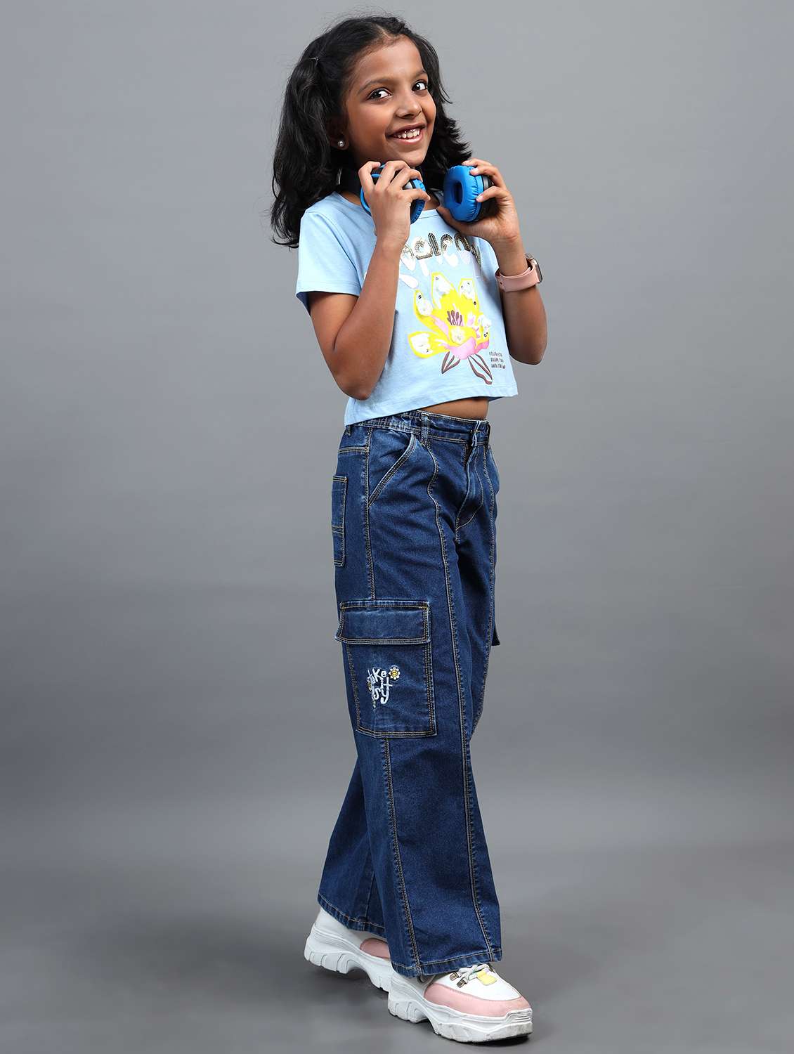 girls solid mid rise relaxed fit cargo - 22071255 - Standard Image - 3