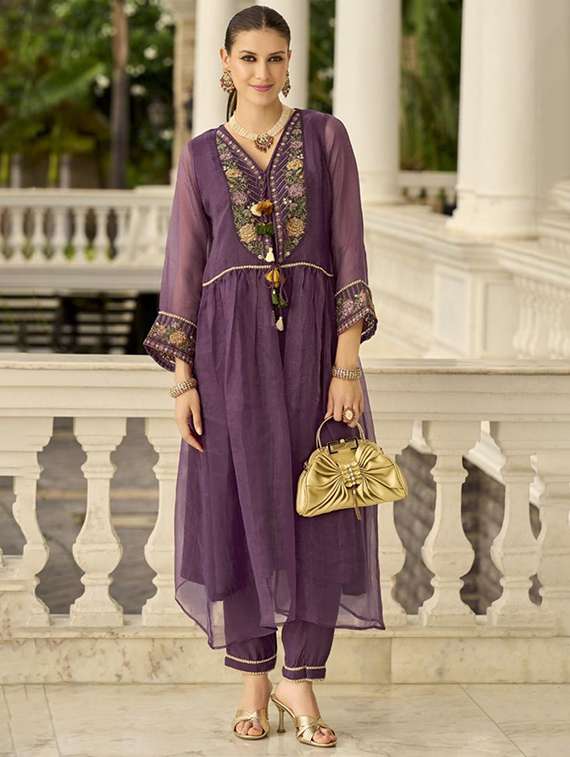 women embroidered long sleeve kurta pant set - 22071301 -  Zoom Image - 0