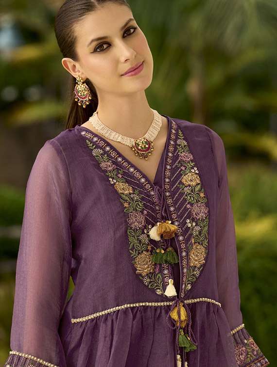 women embroidered long sleeve kurta pant set - 22071301 - Standard Image - 5