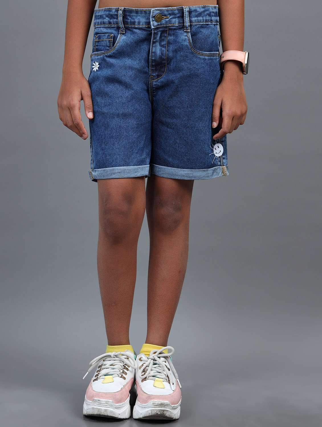 girls solid mid rise denim shorts