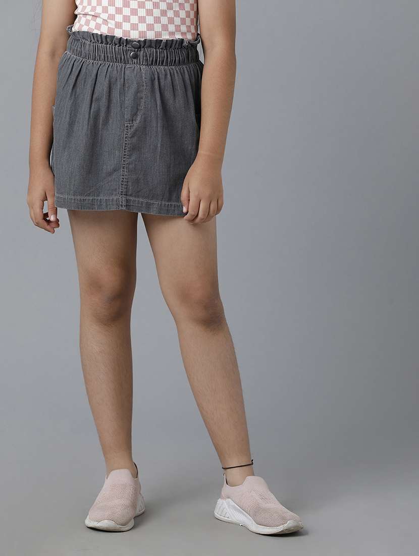 girls solid mid rise denim mini skirt