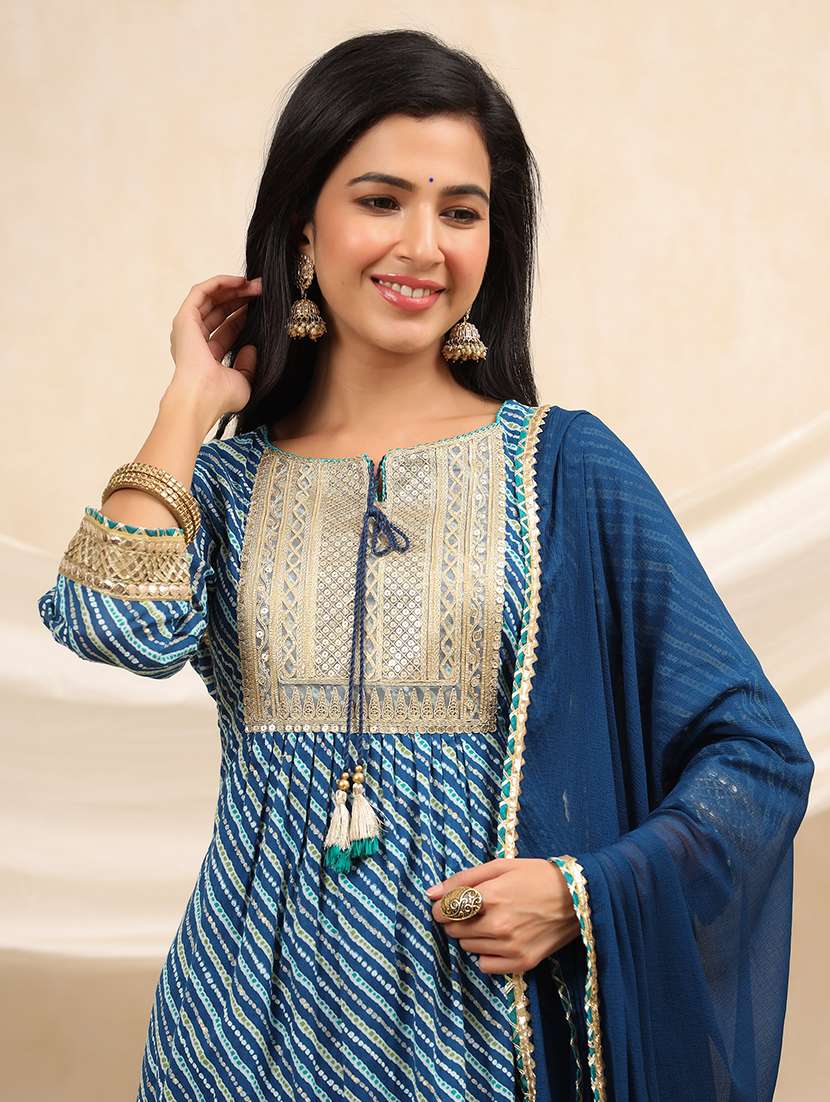 women printed three quarter sleeve kurta pant with dupatta set - 22071530 - Standard Image - 3
