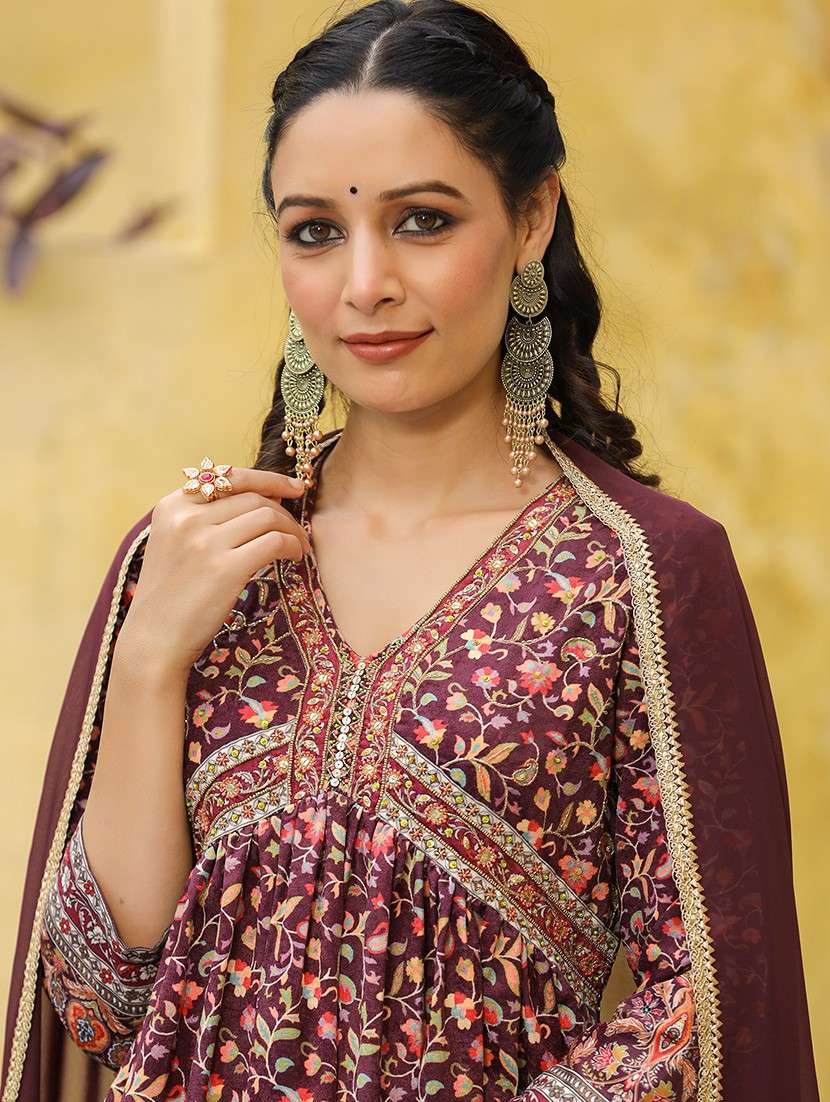 women printed three quarter sleeve kurta sharara with dupatta set - 22071533 - Standard Image - 3