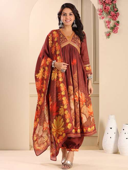 women printed three quarter sleeve kurta pant with dupatta set - 22071538 -  Standard Image - 0