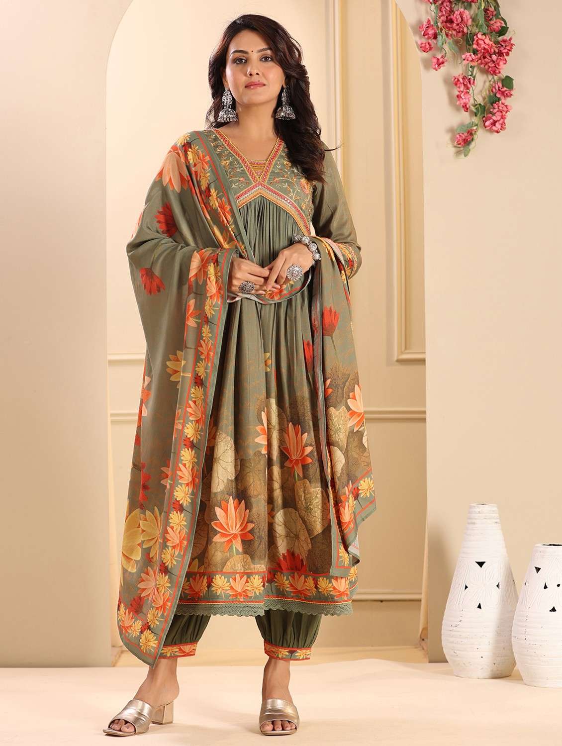 women printed three quarter sleeve kurta pant with dupatta set