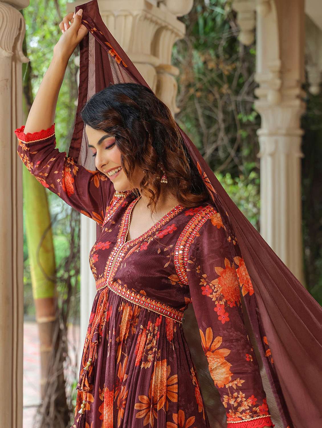 women three quarter sleeve kurta pant with dupatta set - 22071551 - Standard Image - 3