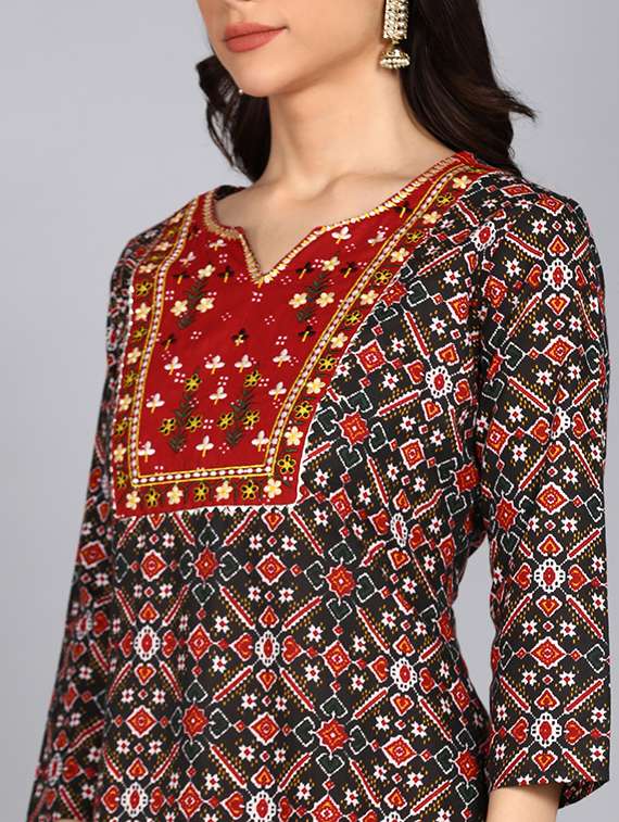 women printed three quarter sleeve straight kurta - 22071556 - Standard Image - 3