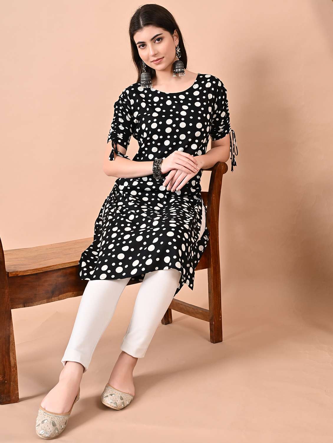 women polka dot short sleeve straight kurta - 22071557 - Standard Image - 5