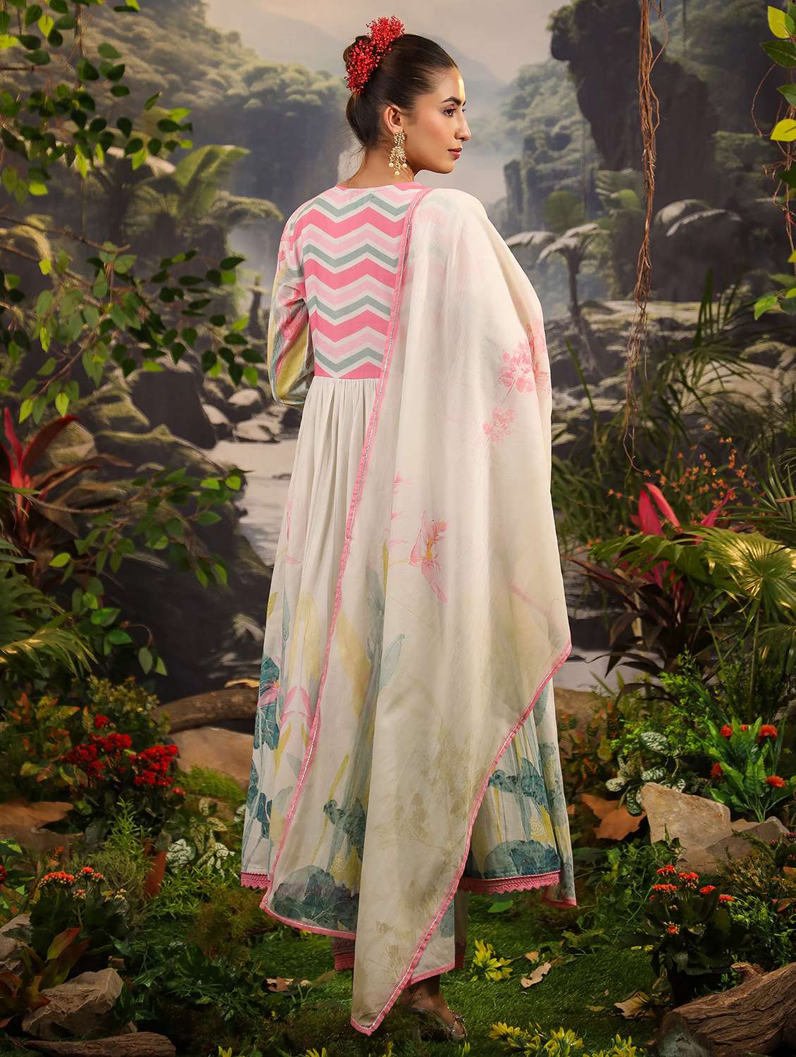 women thre quarter sleeve anarkali kurta pant with dupatta set - 22071564 - Standard Image - 5