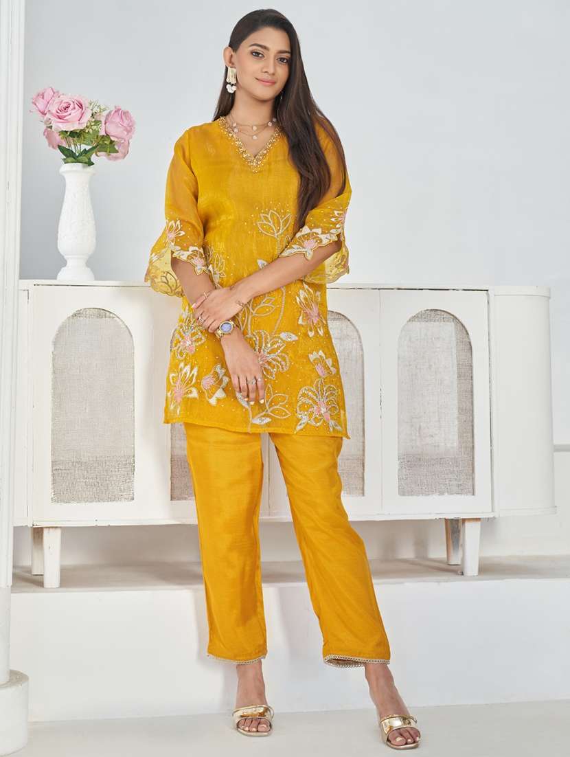 women embroidered three quarter sleeve ethnic co-ord set - 22072035 - Zoom Image - 0