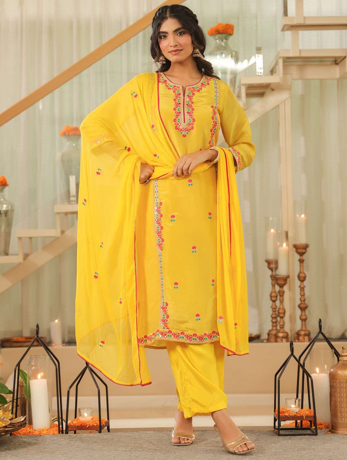 women solid with work three quarter sleeve kurta pant with dupatta set - 22072077 -  Zoom Image - 0