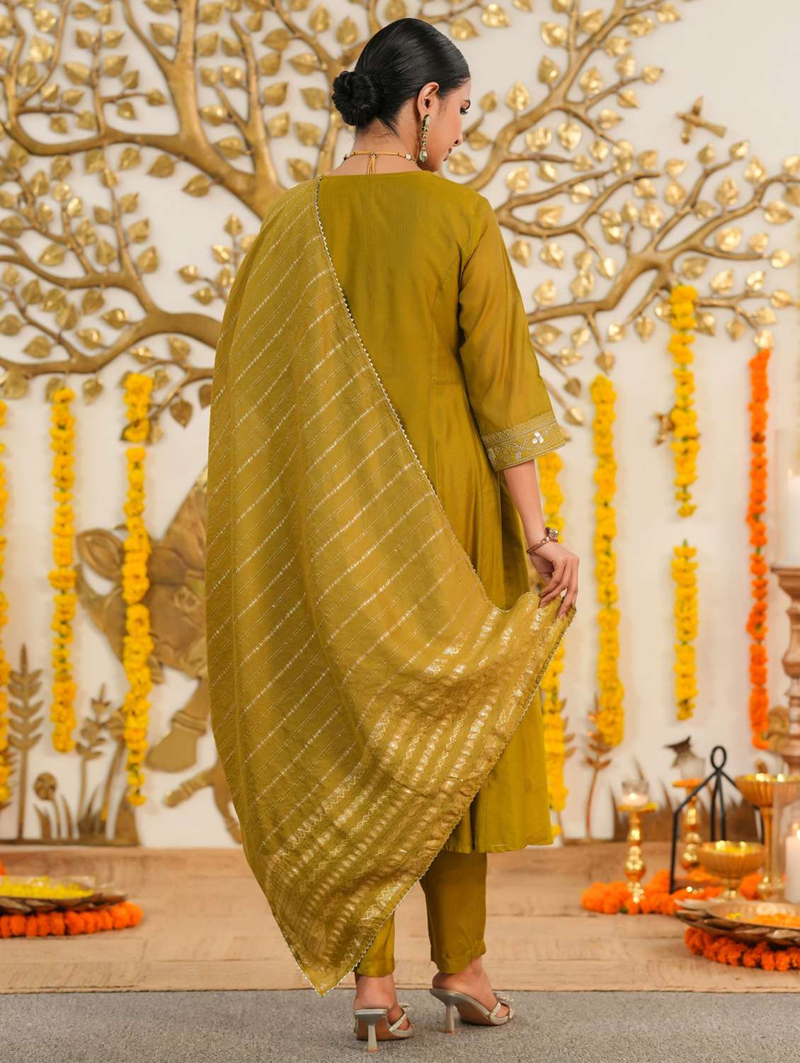 women solid with work three quarter sleeve kurta pant with dupatta set - 22072088 -  Standard Image - 3