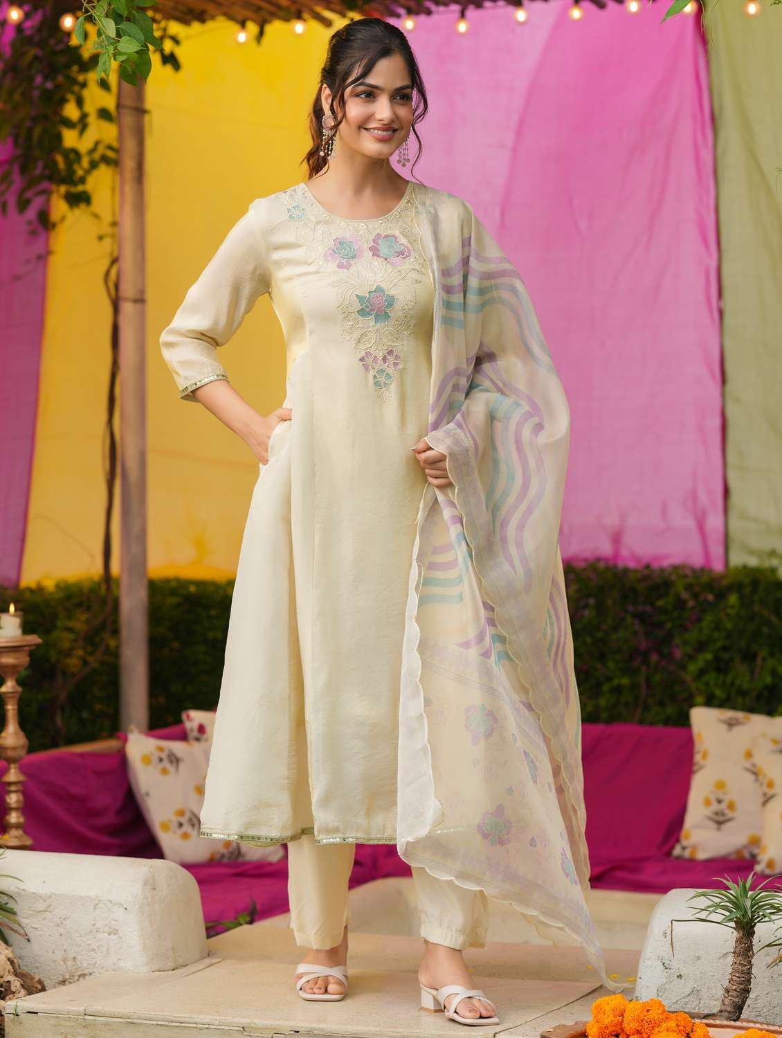 women solid with work three quarter sleeve kurta pant with dupatta set