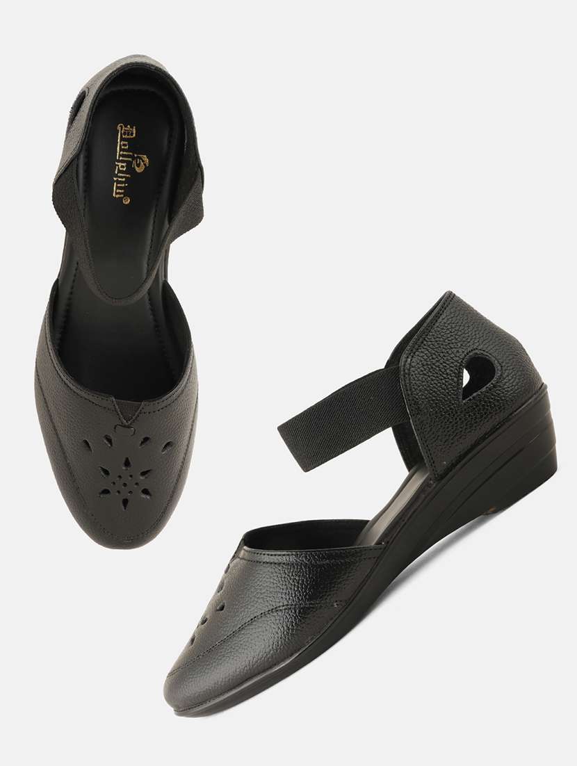 women black solid wedge - 22072136 - Standard Image - 5