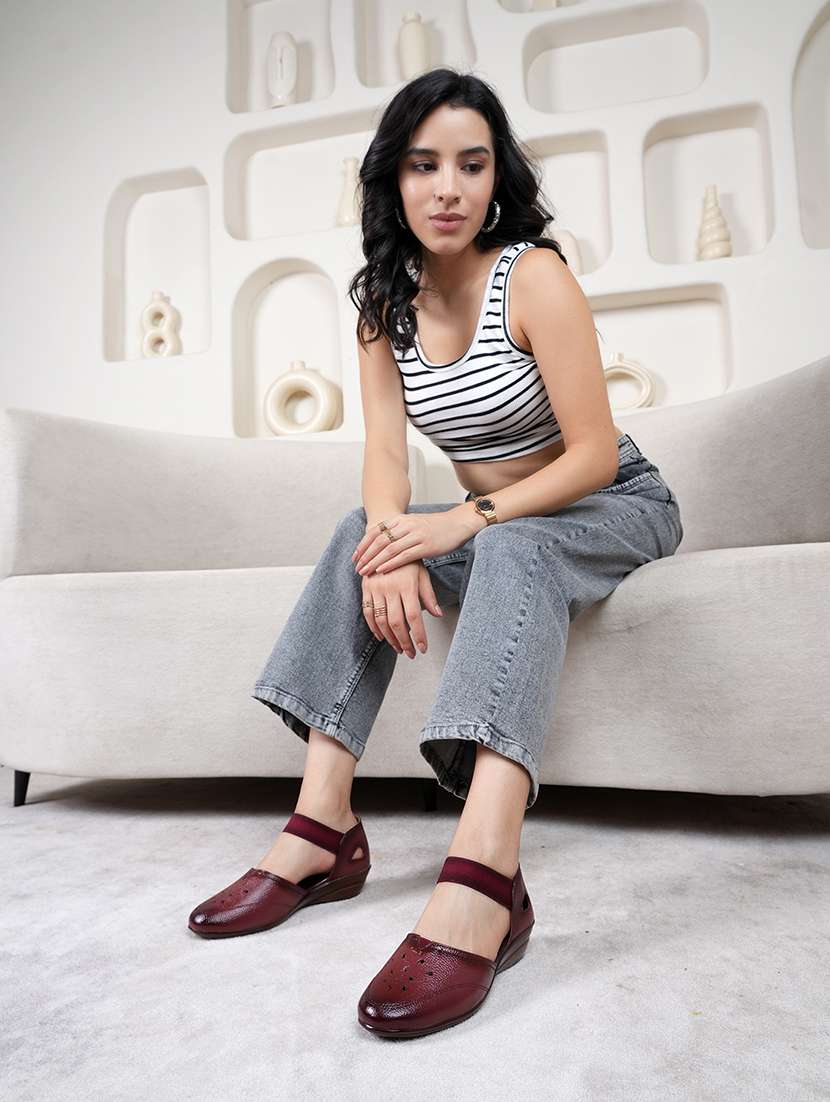 women maroon slip on wedge - 22072138 - Standard Image - 3