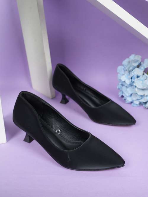 Women Black Slip On Pump