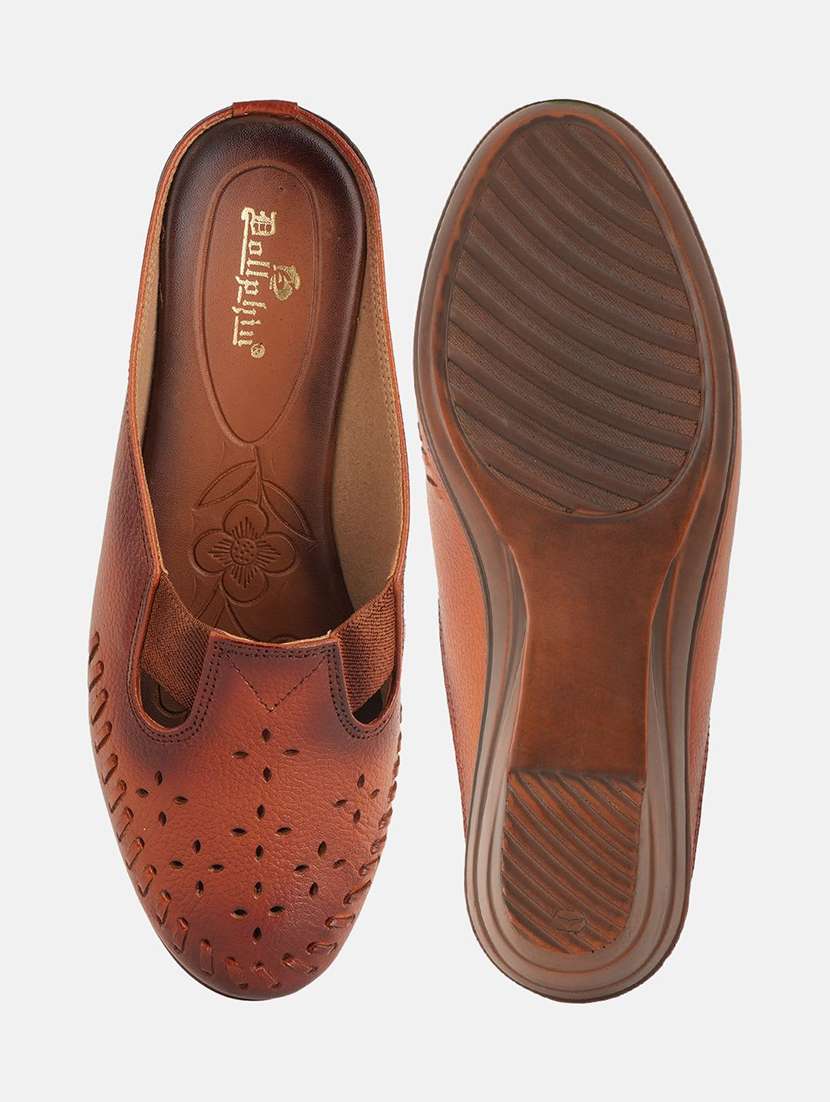 women solid slip on mule - 22072166 -  Standard Image - 5