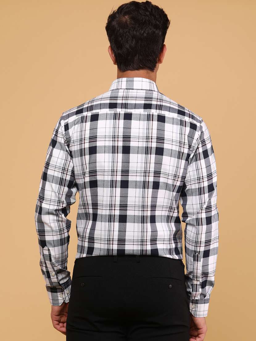 men checks cotton slim fit spread collar shirt - 22072300 -  Standard Image - 3