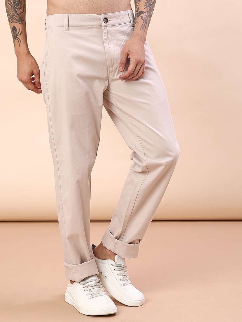 men solid mid rise chinos casual trouser