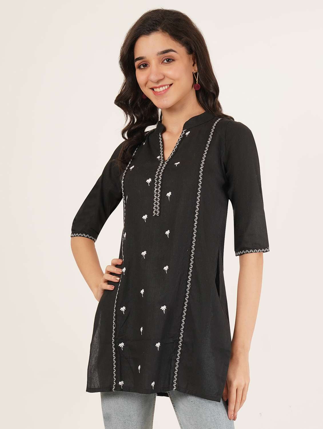 women embroidered three quarter sleeve straight kurti - 22072450 - Zoom Image - 0
