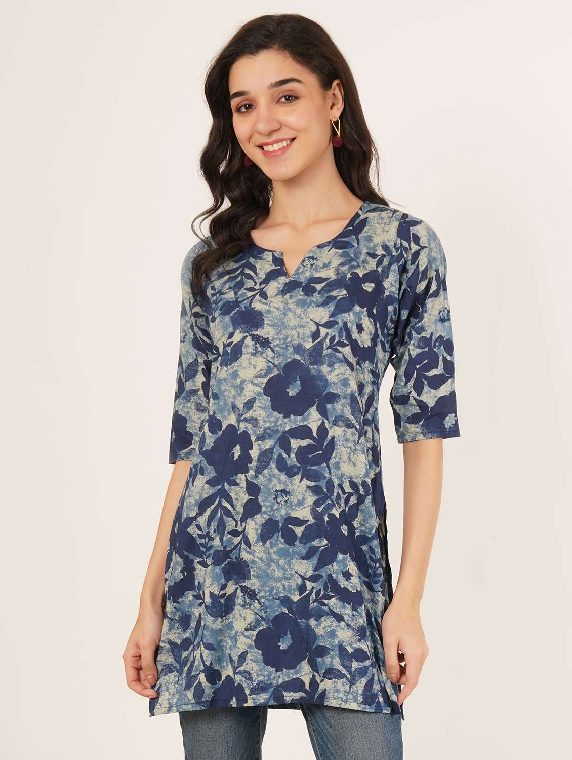 women floral printed three quarter sleeve straight kurti - 22072476 -  Zoom Image - 0
