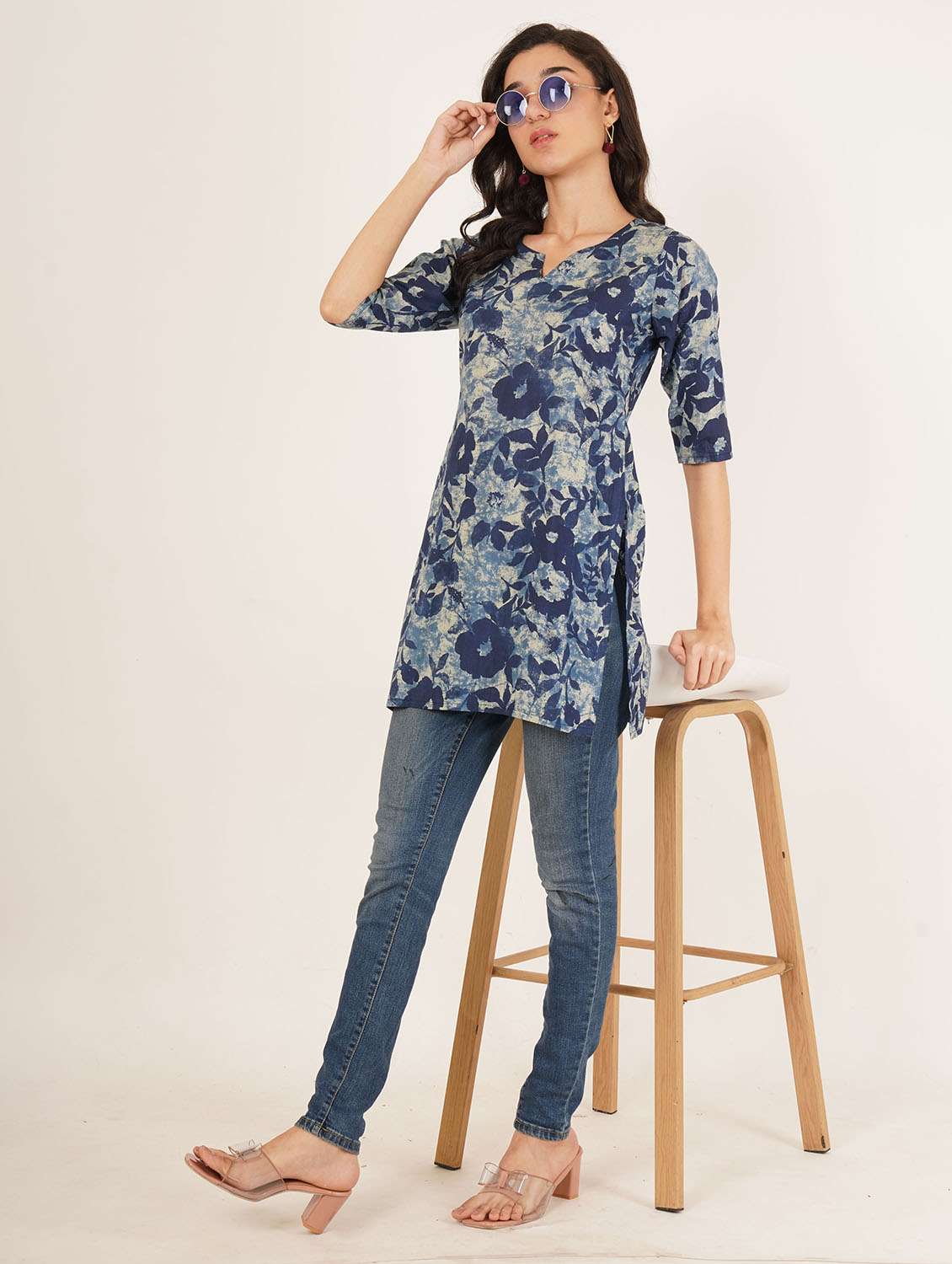 women floral printed three quarter sleeve straight kurti - 22072476 - Standard Image - 3