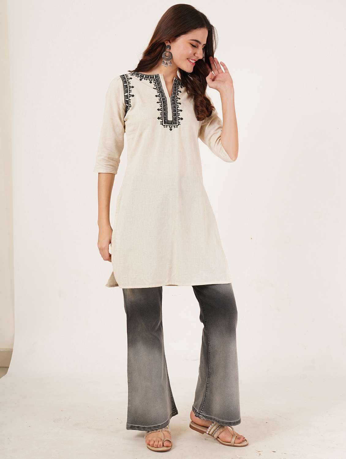 women embroidered three quarter sleeve straight kurti - 22072539 - Standard Image - 5