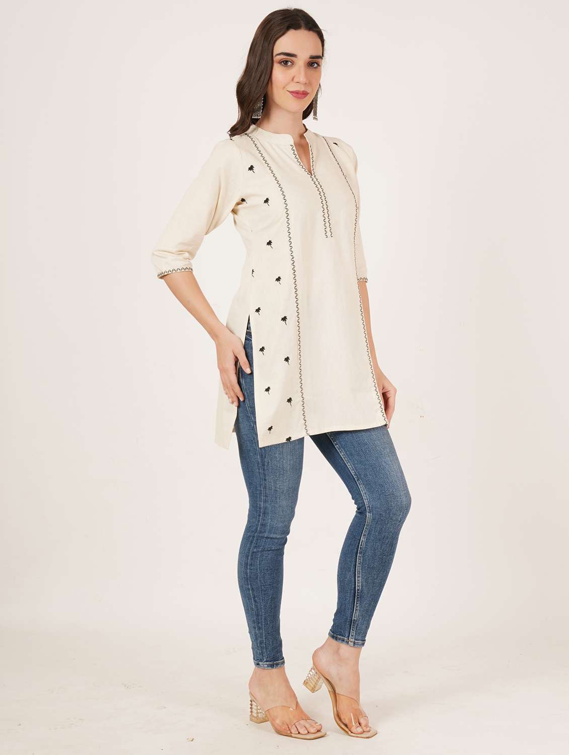 women embroidered three quarter sleeve straight kurti - 22072552 - Standard Image - 5