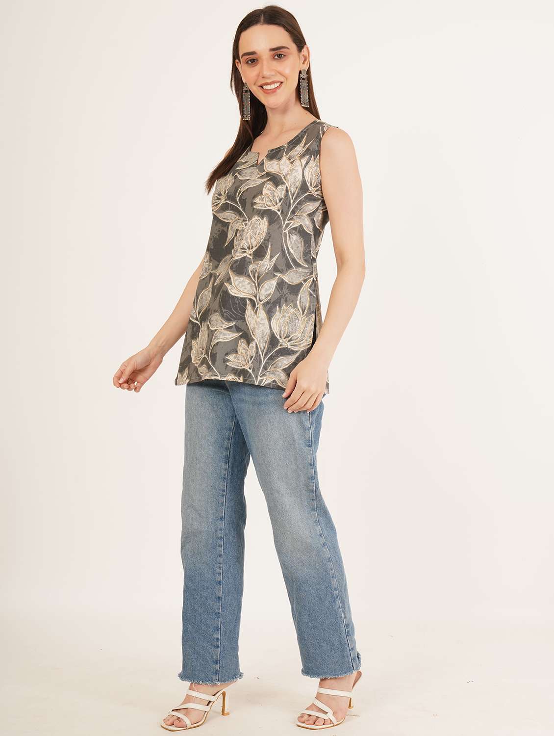 women floral printed sleeveless straight kurti - 22072596 -  Standard Image - 5