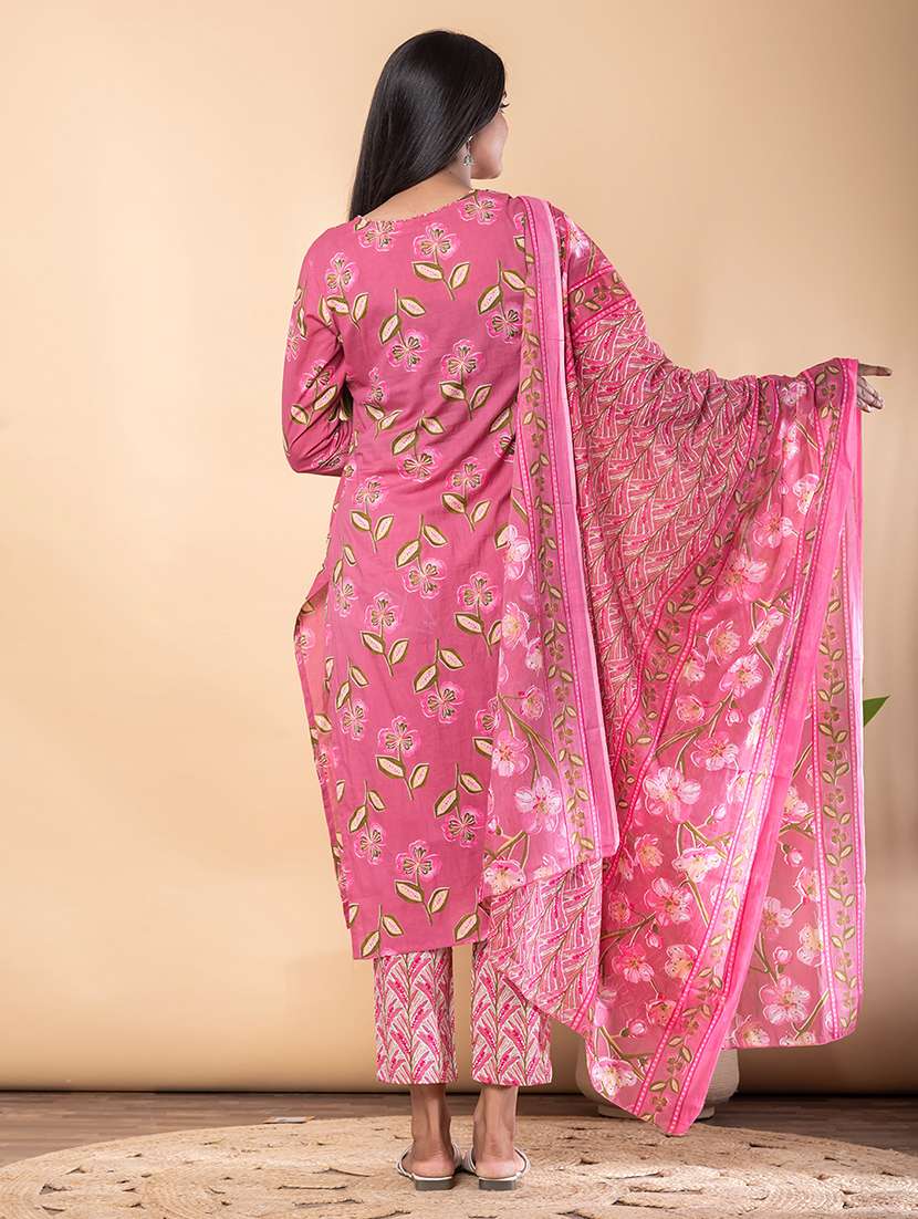 women floral three quarter sleeve kurta pant with dupatta set - 22072861 -  Standard Image - 3