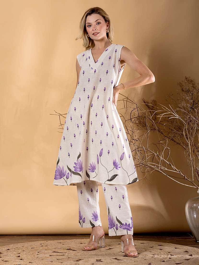 women floral printed sleeveless kurta pant set