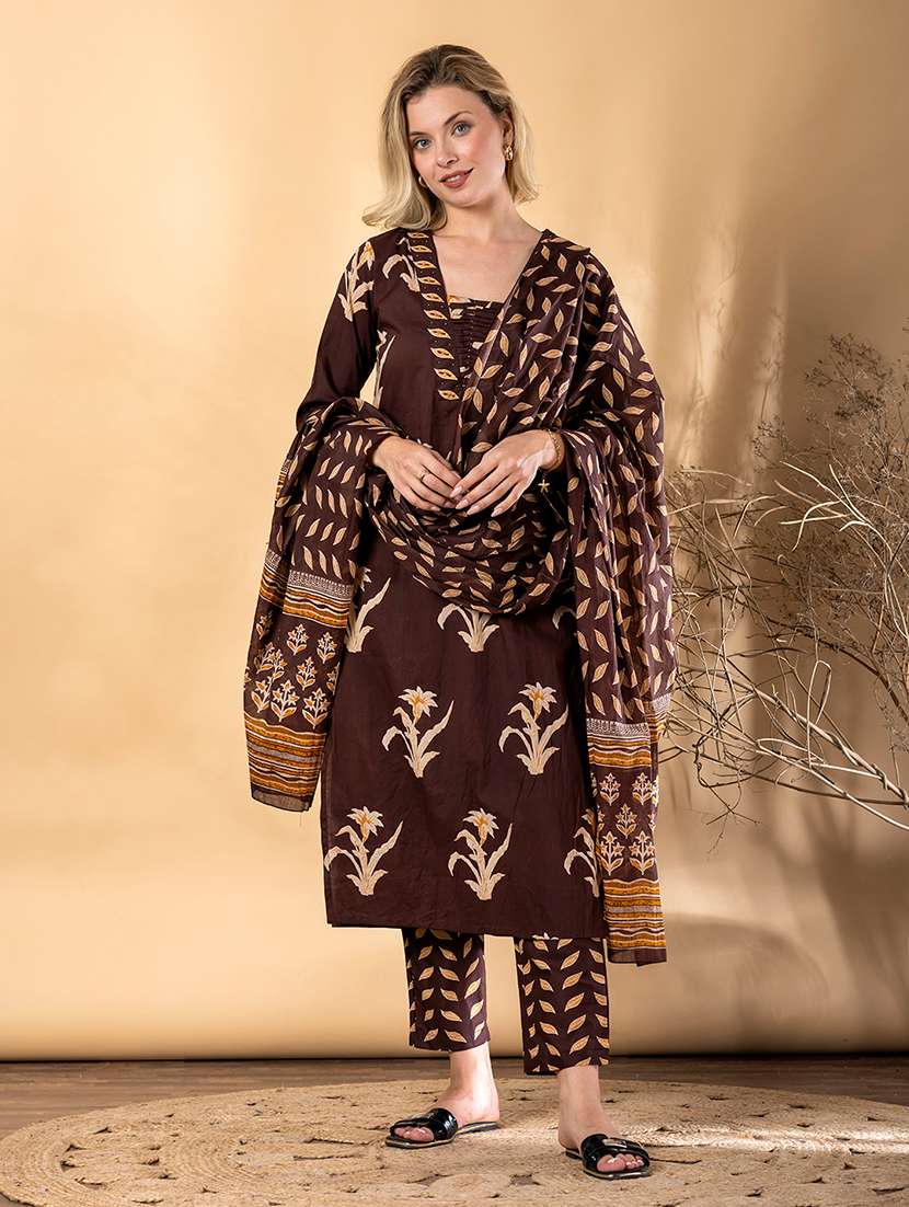 women printed three quarter sleeve kurta pant with dupatta set