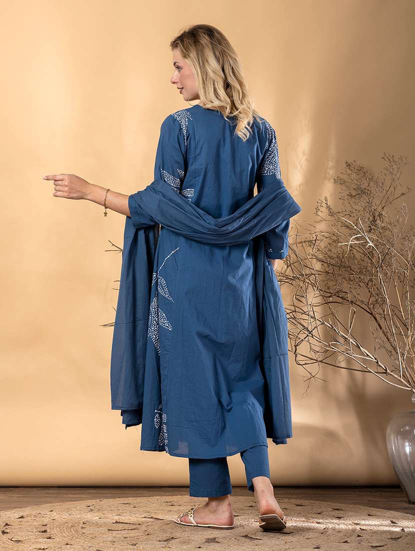 women printed three quarter sleeve kurta pant with dupatta set - 22072879 -  Standard Image - 3