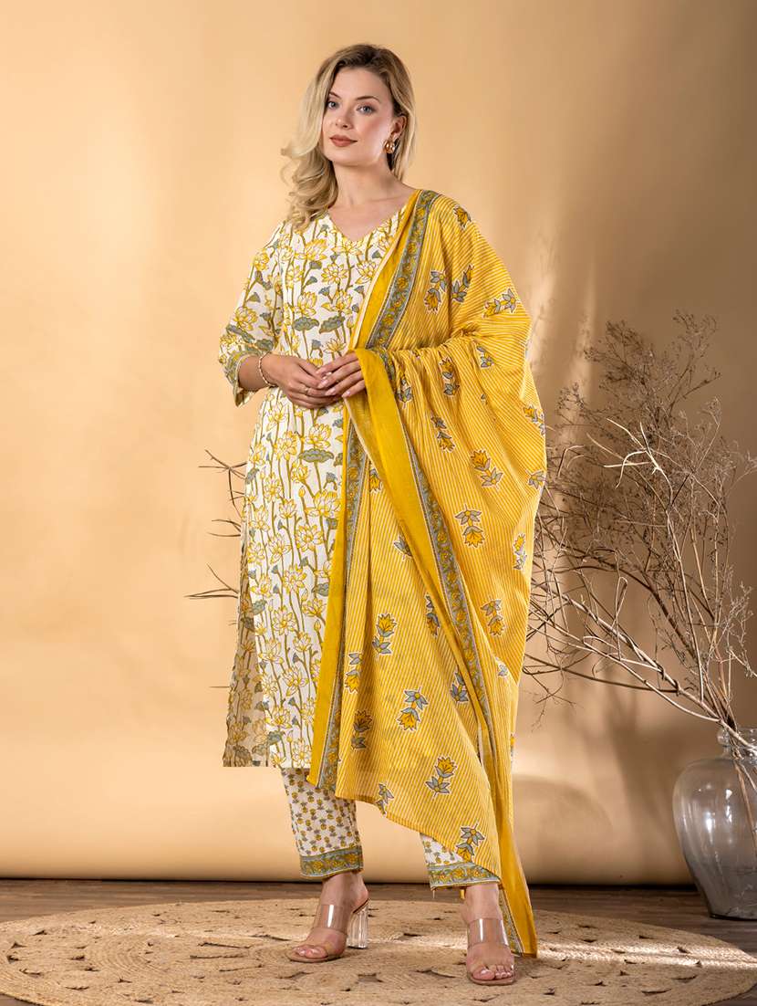 women floral three quarter sleeve kurta pant with dupatta set