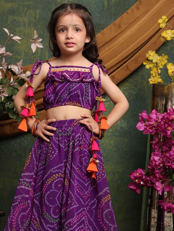 girls bandhani print sleveeless lehenga choli set - 22072990 -  Standard Image - 5