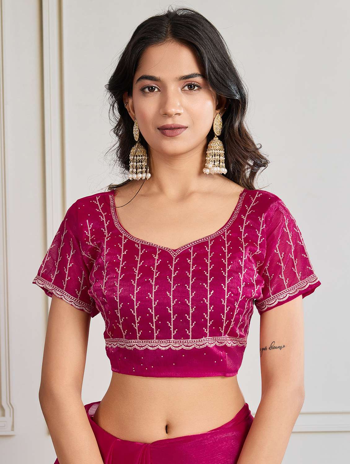 women solid with work embroidered saree with blouse - 22073989 - Standard Image - 5