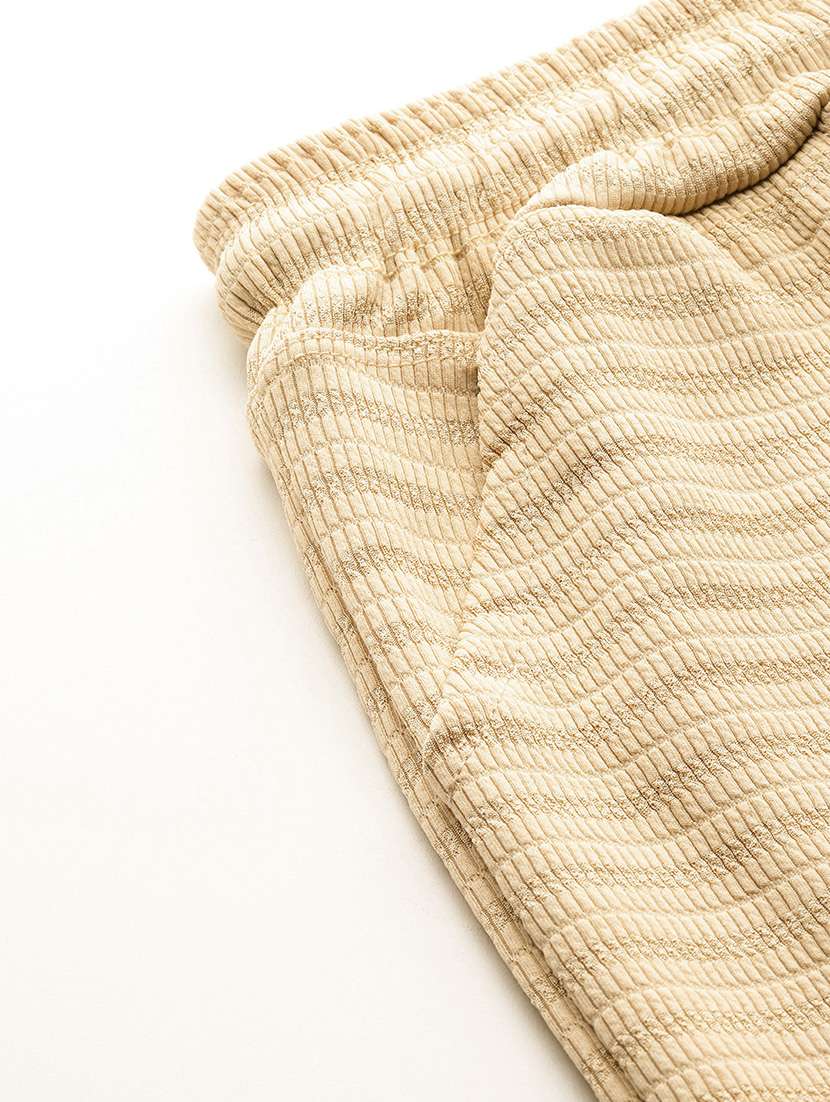 women solid mid rise regular fit cargo - 22074047 -  Standard Image - 5